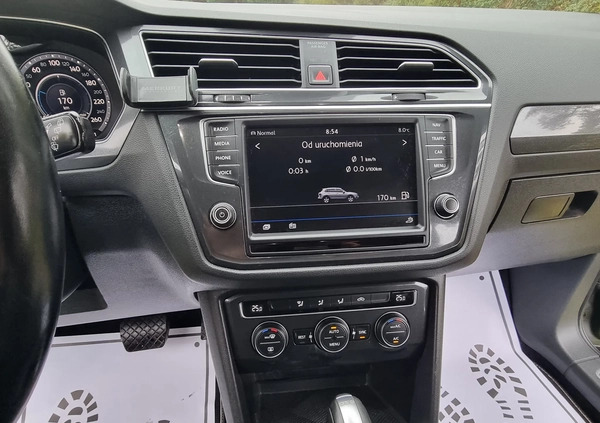 Volkswagen Tiguan cena 94200 przebieg: 154000, rok produkcji 2017 z Miłakowo małe 562